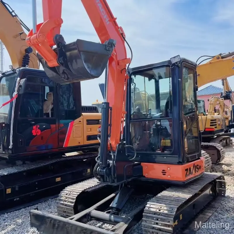 Pelle Hitachi ZX55U compacte d'occasion à prix compétitif, équipement durable