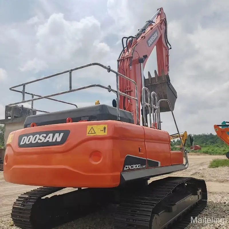 Good Performance Used Doosan DX300 Excavator For Sale